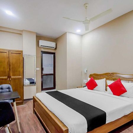 Collection O Mg Guest House Калькутта Экстерьер фото