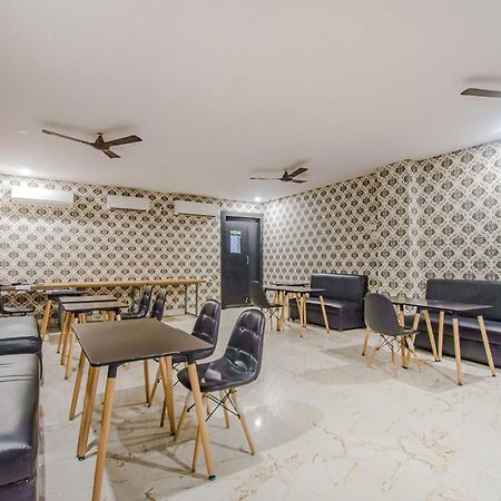 Collection O Mg Guest House Калькутта Экстерьер фото