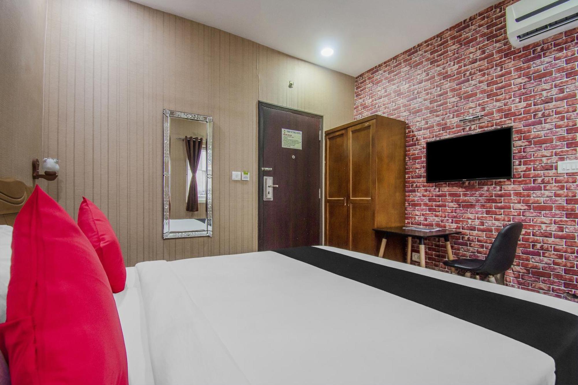 Collection O Mg Guest House Калькутта Экстерьер фото