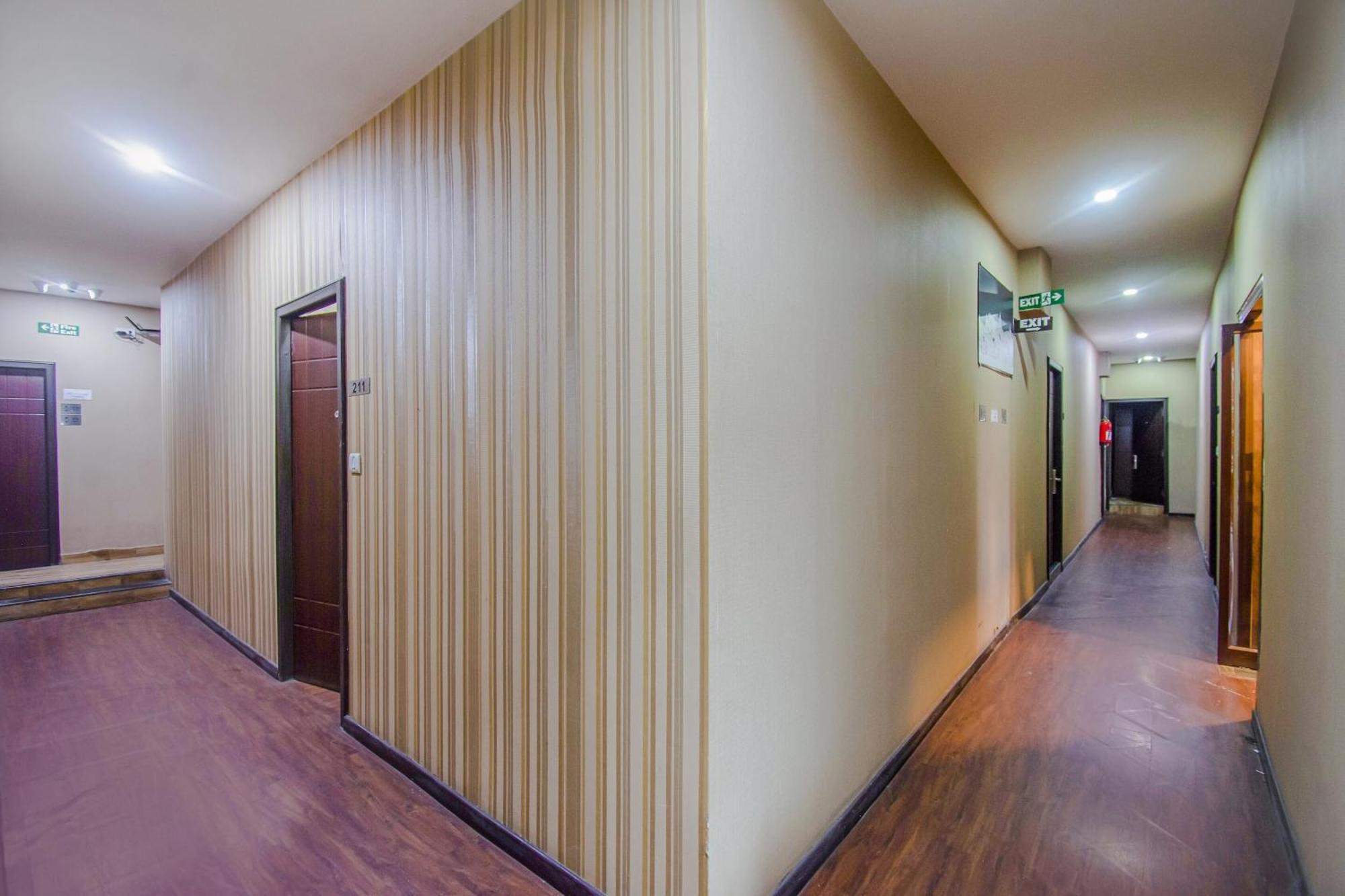 Collection O Mg Guest House Калькутта Экстерьер фото